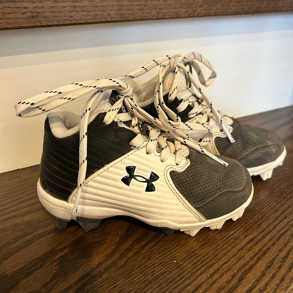 Baseball cleats toddler 9T